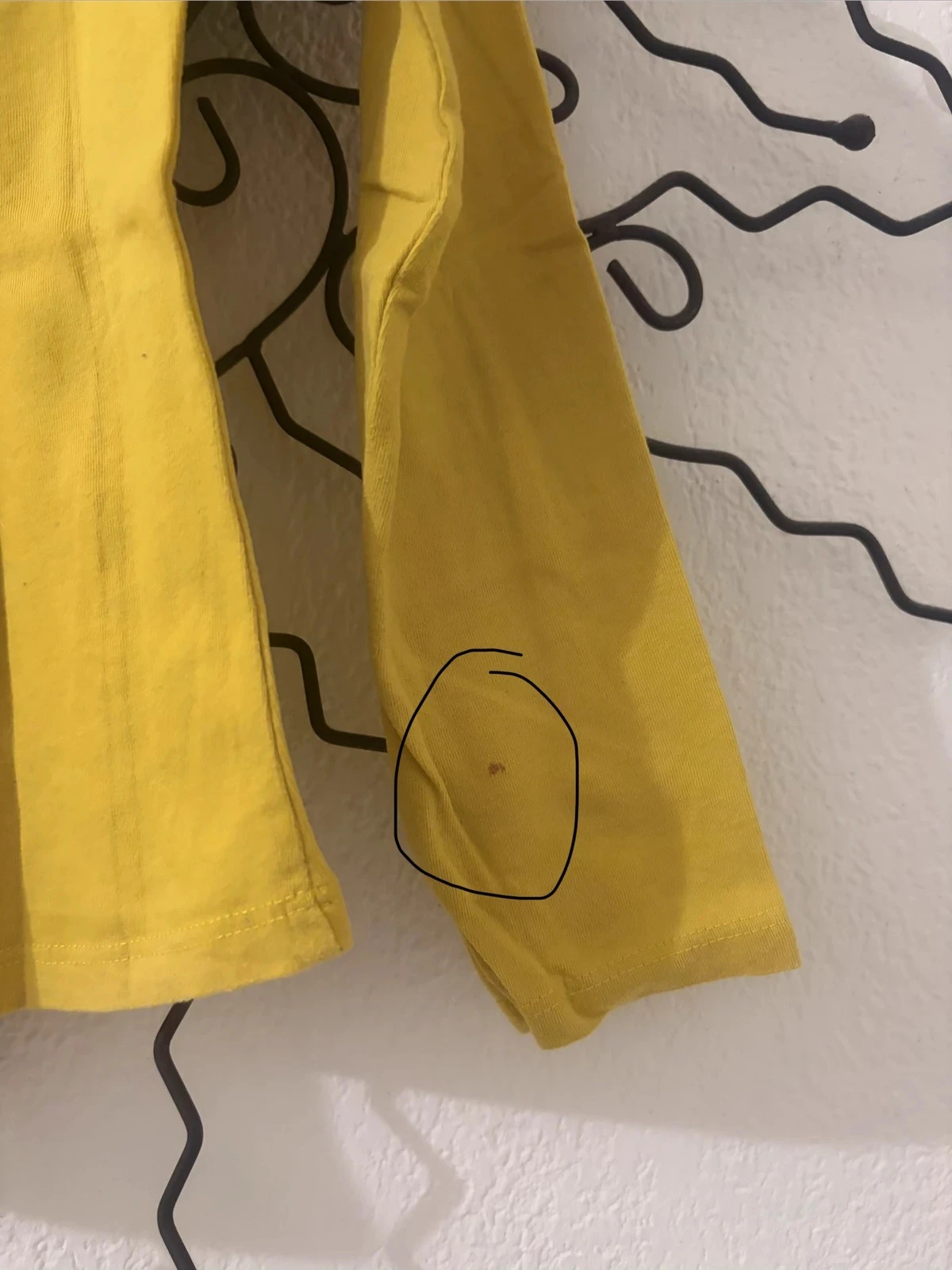 🔵 T-shirt de mangas compridas amarelo Primark Cares San Francisco Tennis Club – Tamanho 7-8 anos (128 cm) – photo 7